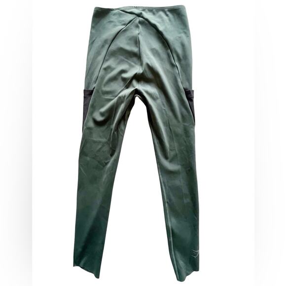 GymShark Venture Leggings Dark Green Size Medium EUC - Picture 3 of 11